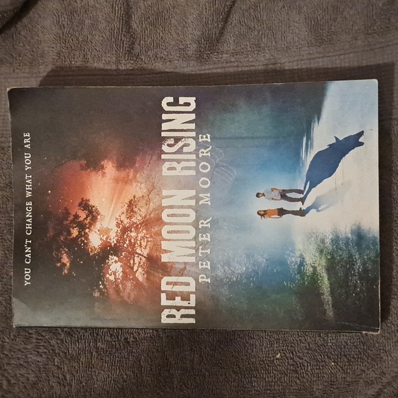Peter? Moore Red Moon Rising paperback book. Great condition! - Picture 1 of 3